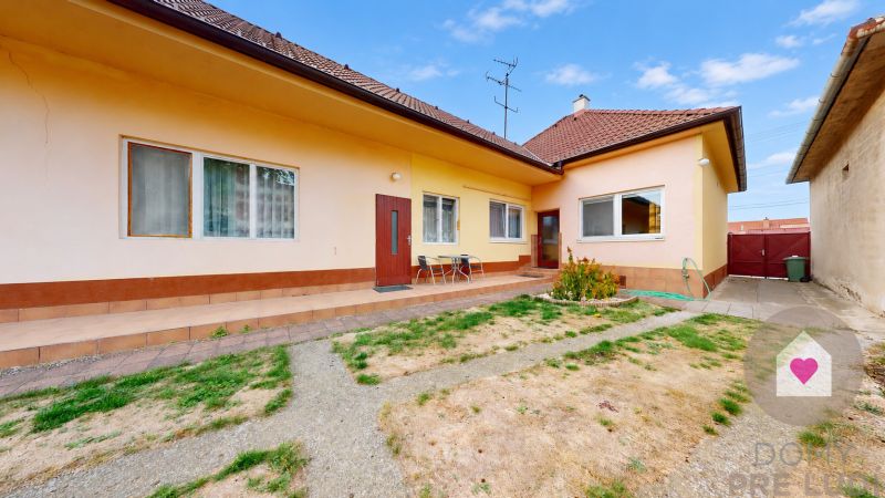 Lozorno–RENTAL of a furnished 3-room detached house- courtyard, garage