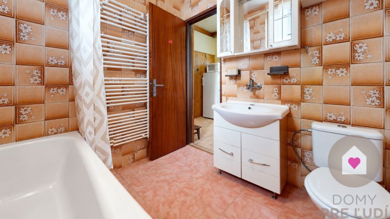 Lozorno–RENTAL of a furnished 3-room detached house- courtyard, garage