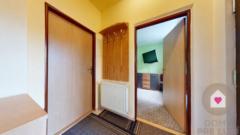 Lozorno–RENTAL of a furnished 3-room detached house- courtyard, garage