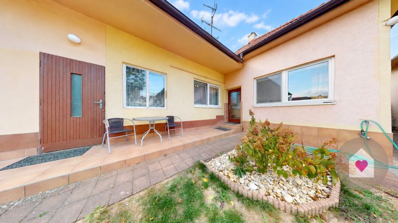 Lozorno–RENTAL of a furnished 3-room detached house- courtyard, garage