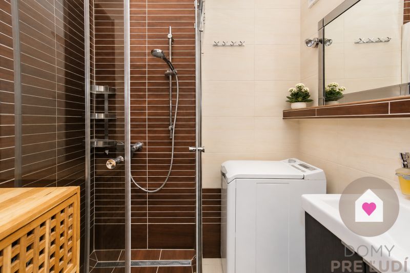Bratislava/Petržalka – Fully furnished 4-room apartment with a loggia 