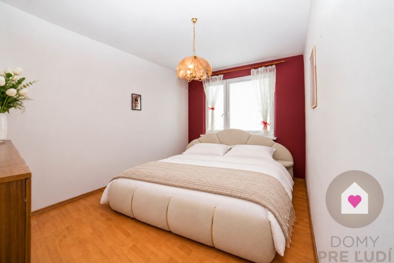 Bratislava/Petržalka – Fully furnished 4-room apartment with a loggia 