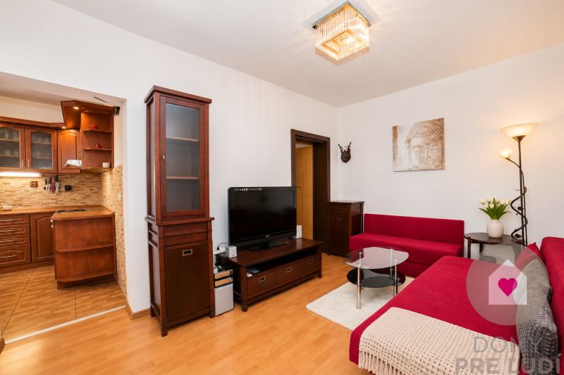 Bratislava/Petržalka – Fully furnished 4-room apartment with a loggia 