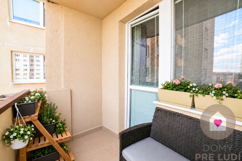 Bratislava/Petržalka – Fully furnished 4-room apartment with a loggia 