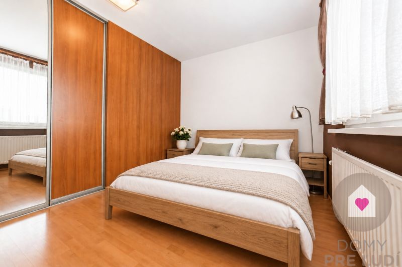 Bratislava/Petržalka – Fully furnished 4-room apartment with a loggia 